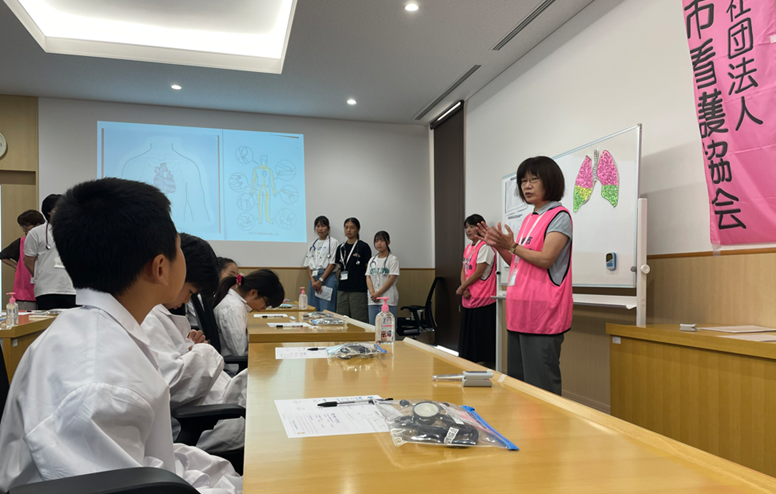 小学生が看護師体験　「キンスカ夏の科学イベント」